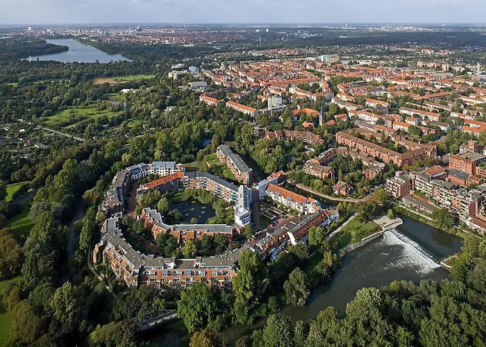 Designer Apartment An Der Leineinsel In Hannover, Direkt Am Wasser In Ruhiger Laage, Messeapartment