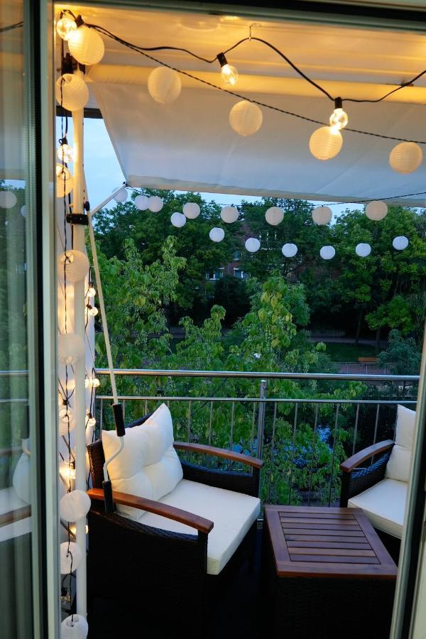 Designer An Der Leineinsel In Hannover, Direkt Am Wasser In Ruhiger Laage, Messeapartment Apartment *