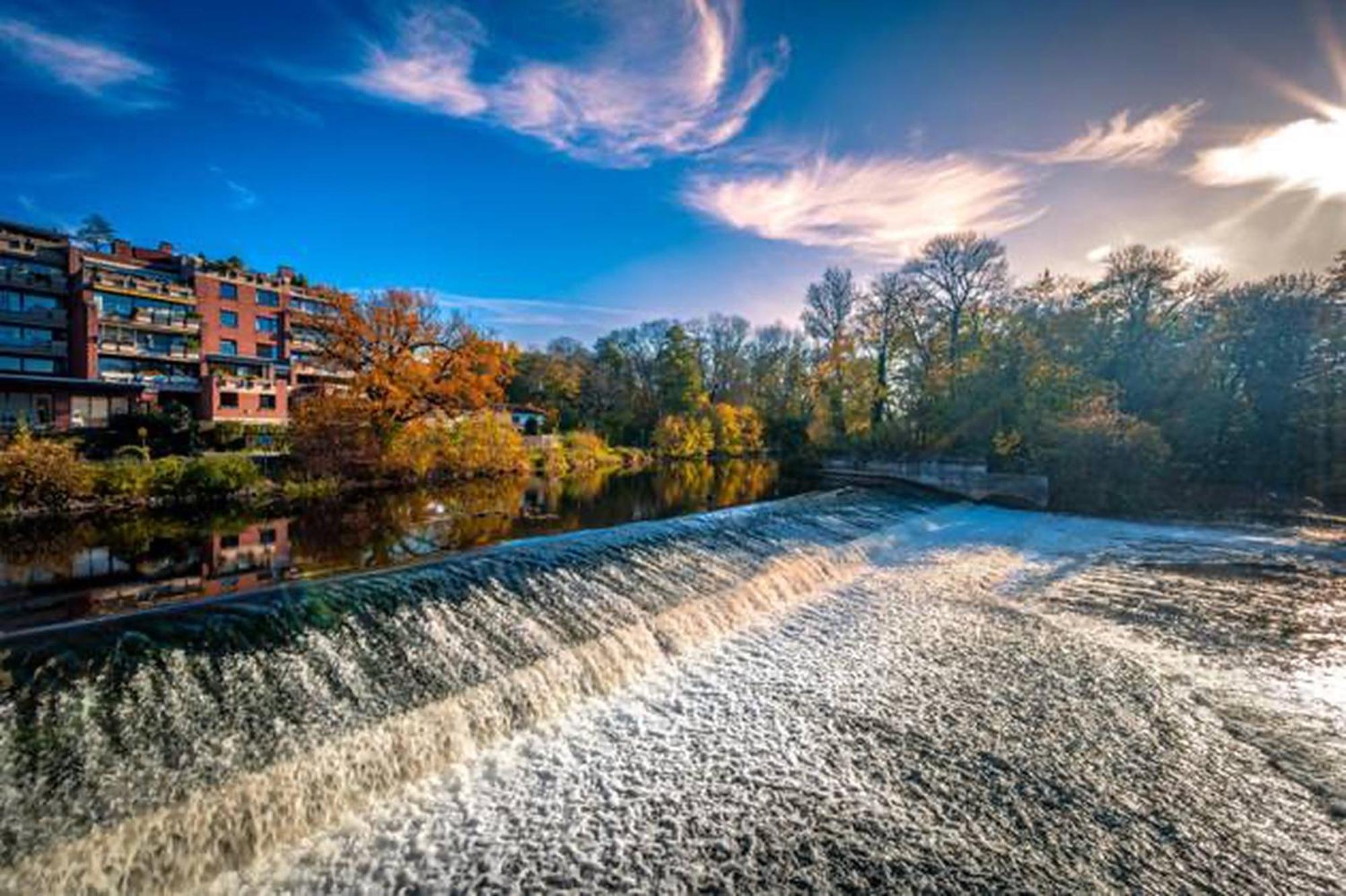 Designer An Der Leineinsel In Hannover, Direkt Am Wasser In Ruhiger Laage, Messeapartment Apartment Hannover